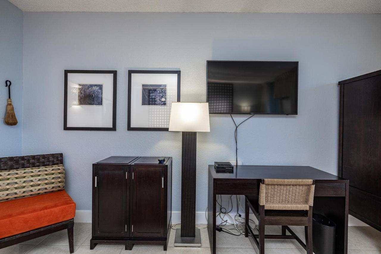 The Artful Nook Apartment Ruskin Bagian luar foto
